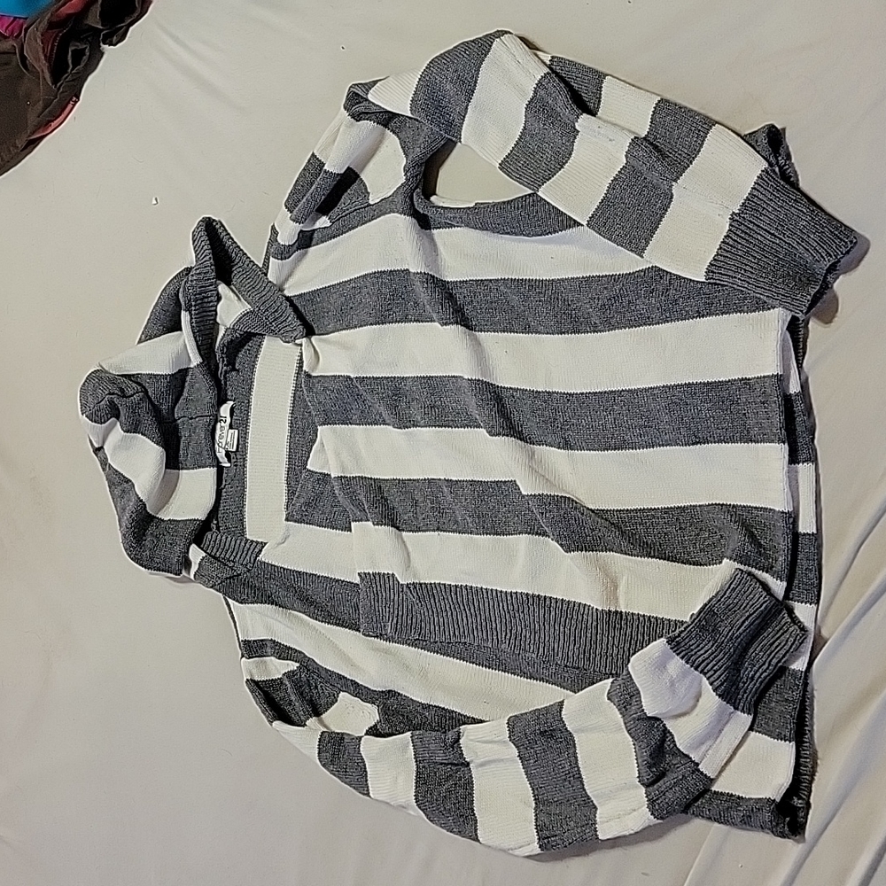 Forever 21 sweater